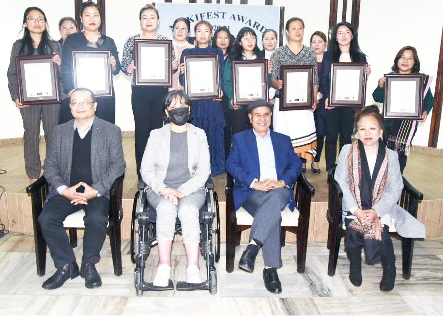 Advisor R Khing and others with the awardees of MykiFest Award 2020-21 in Kohima on March 8.